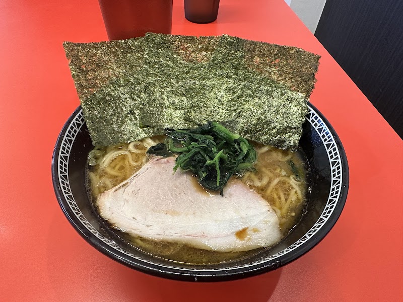 横浜家系ラーメン内田家 博多本店 写真4
