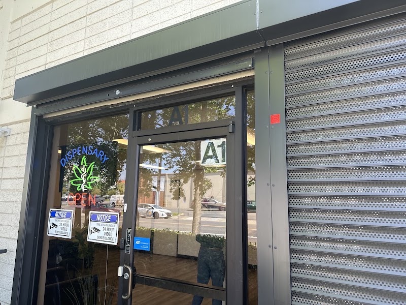 Video tour of Canntinas Cannabis Co. retail environment