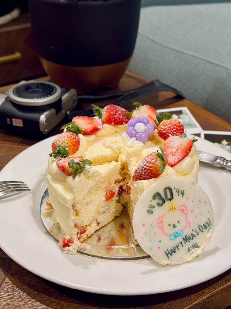 Egg wash bake shop photo 10