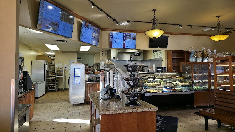 Kneaders Bakery & Cafe photo 4