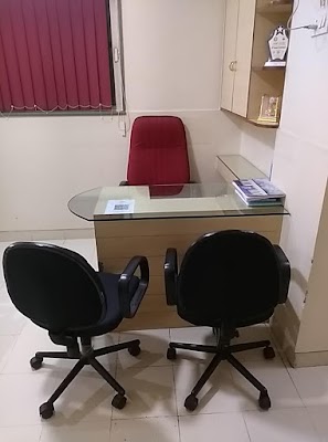 Dr Renu & Dr Mayur Thosar Obstetrician & Gynecologist Gynac Laparoscopist Gynac cancer Specialist - Image 2