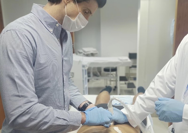 Foto de Dr. Lucas Fonseca - Ortopedista | Dor e Tratamentos Avançados