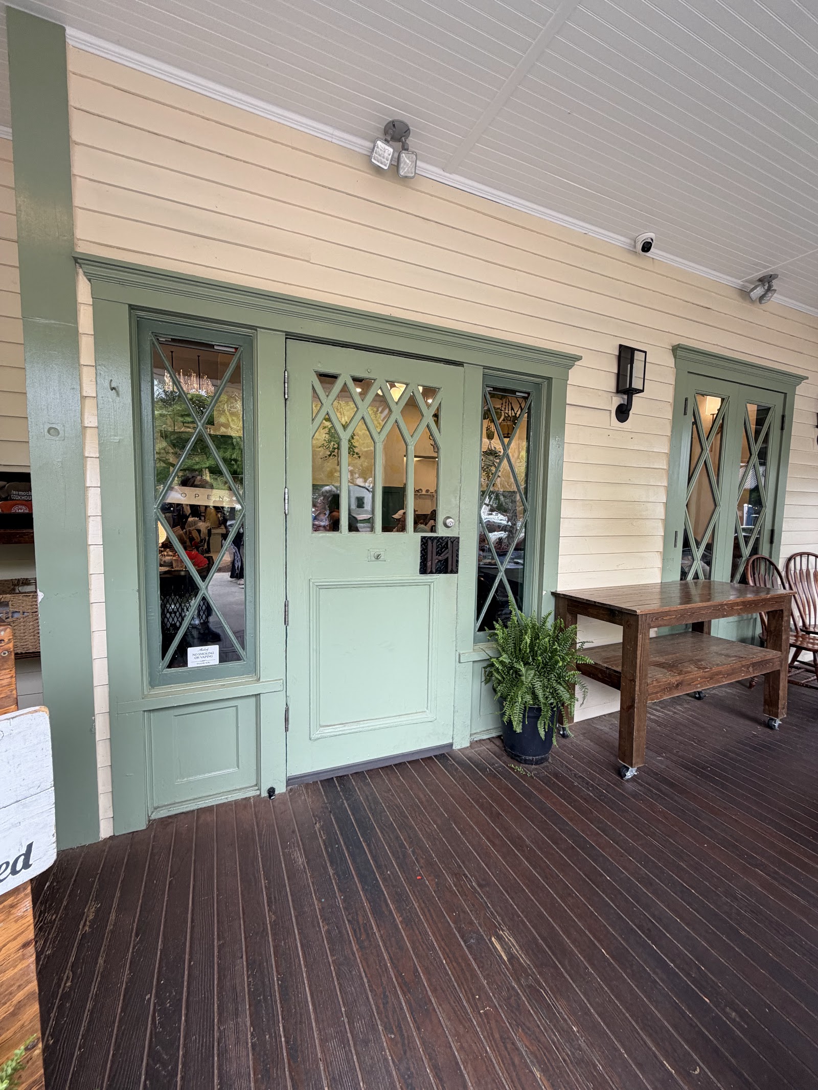 Hen Mother Cookhouse - Alpharetta
