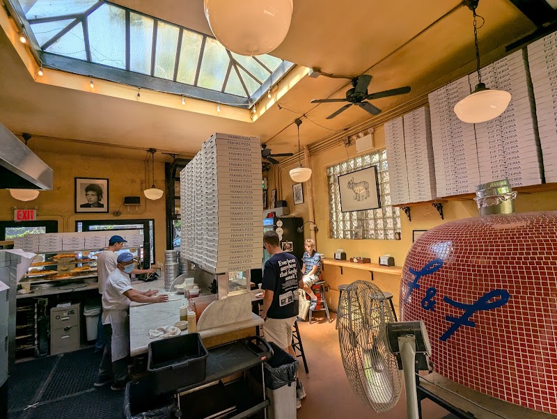 F&F Pizzeria photo 7