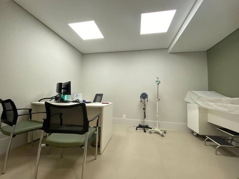 Dr. Rafael Meira Pimentel - Bucomaxilo Adulto E Pediátrico / Clínica da Dor / DTM / Estomatologia / Ortognática - foto 3