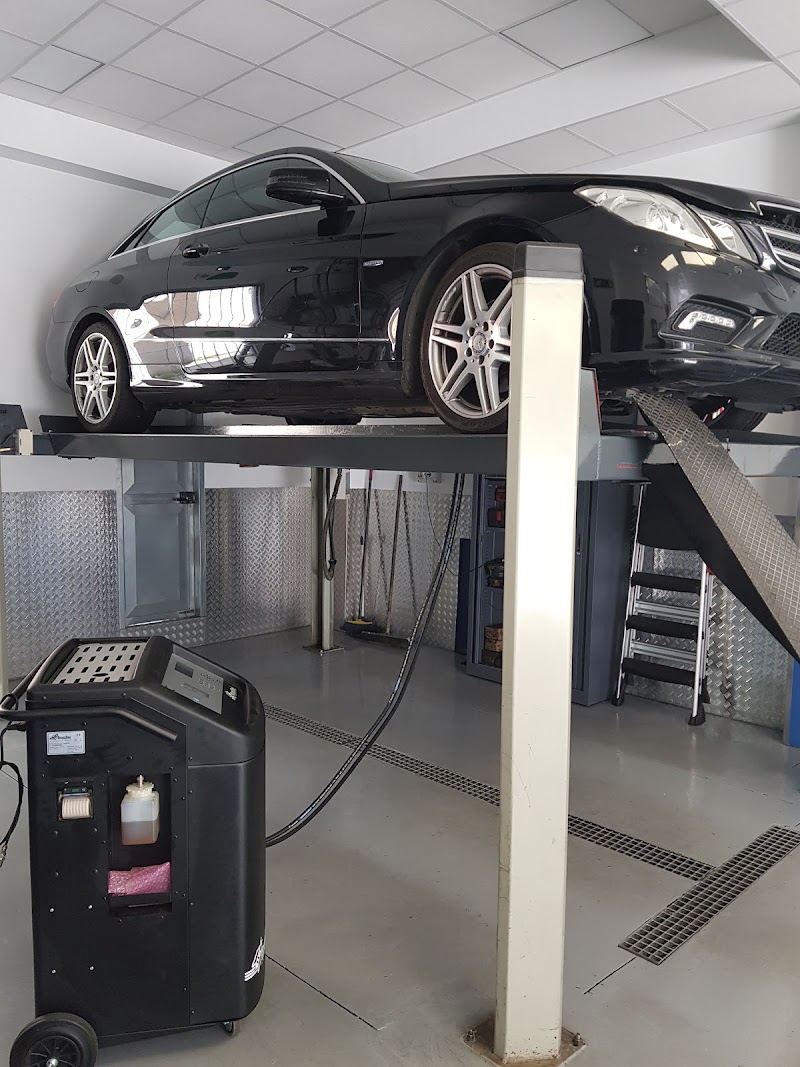 Autoreparaciones Domínguez photo 2