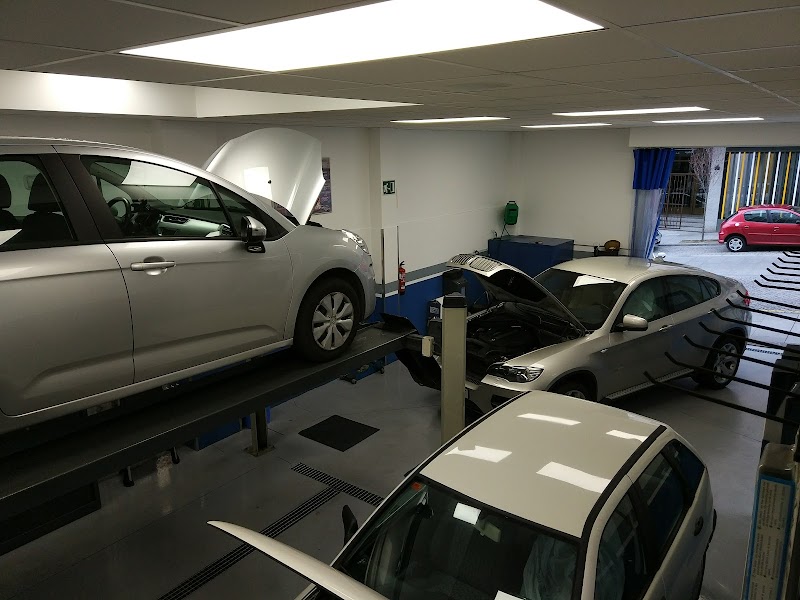 Autoreparaciones Domínguez photo 3