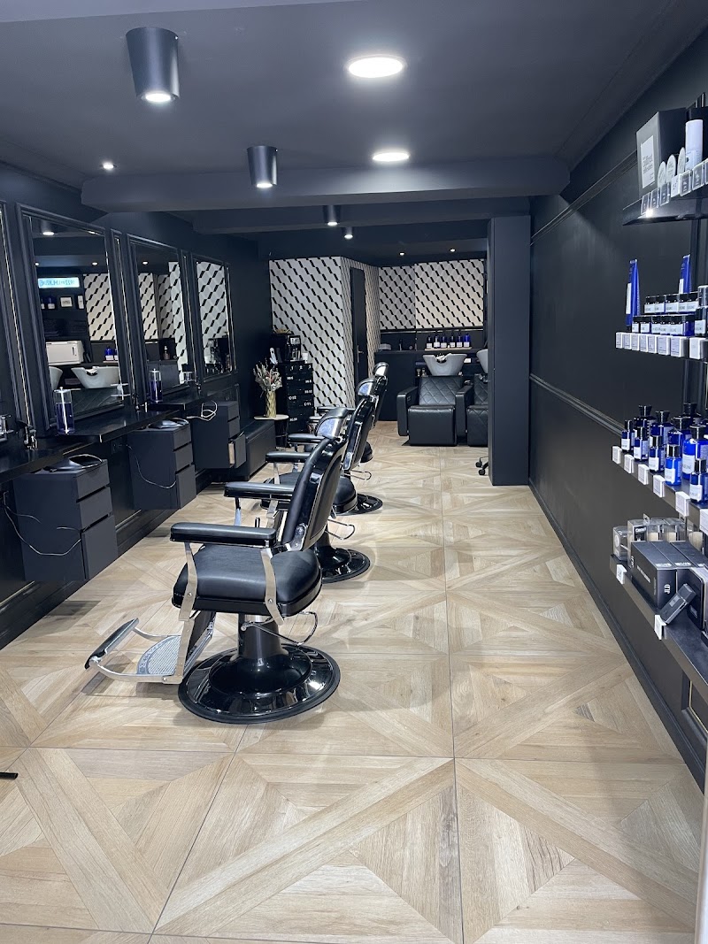 PASCAL FOVANNA (THE BARBER SHOP 2A) — photo 2