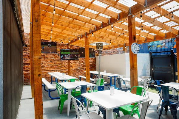 SLIM GOODY'S exterior