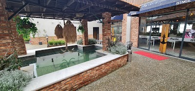 ISTAKOZ Hotel & Restaurant - Restoran