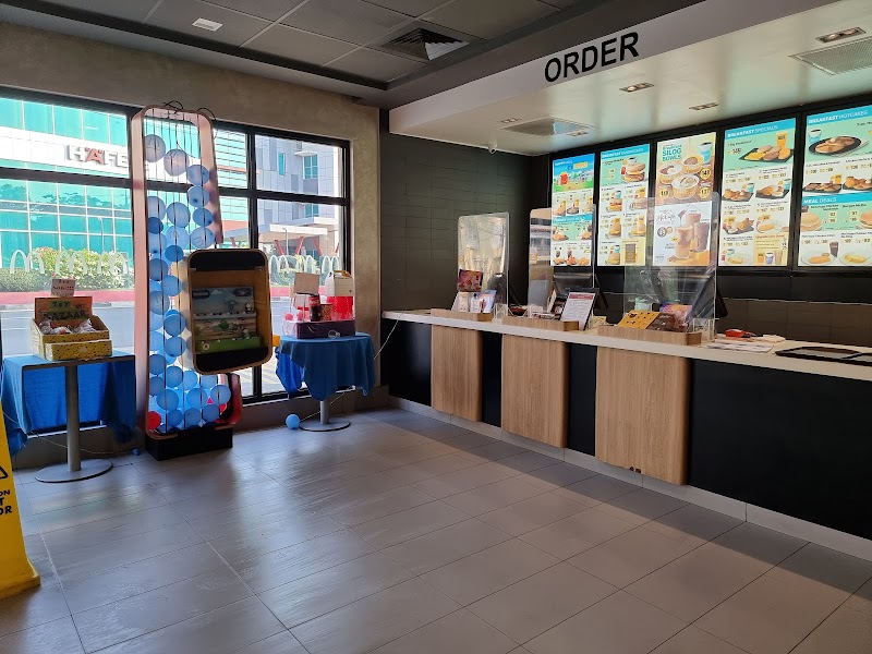 McDonald's Cayetano Blvd