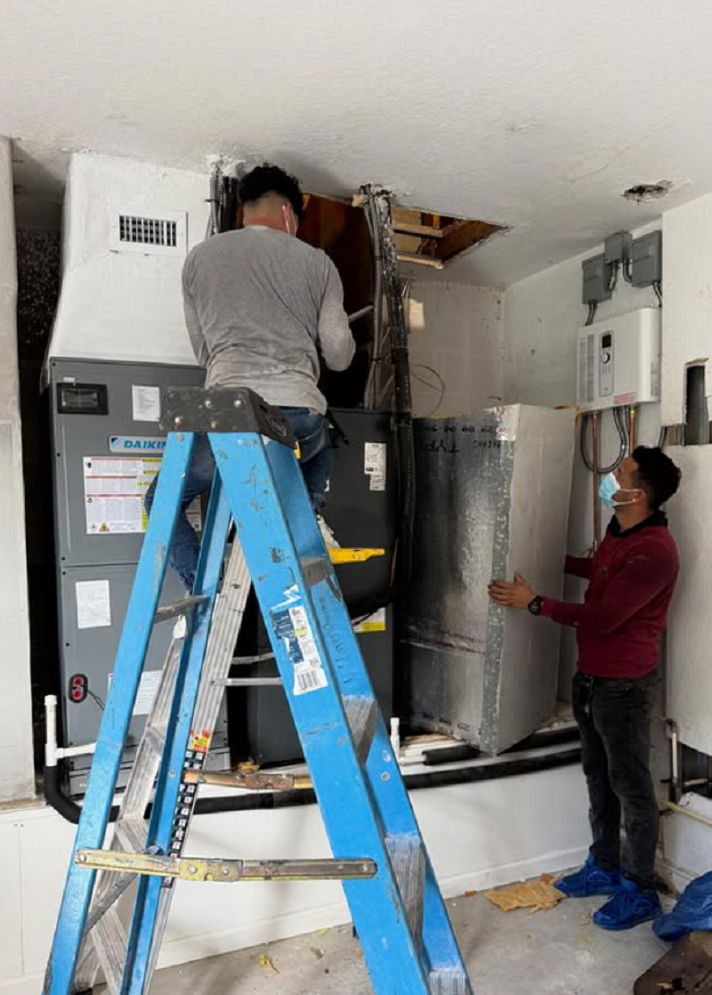 Llarena Service Center LLC - General Contractor in Miami