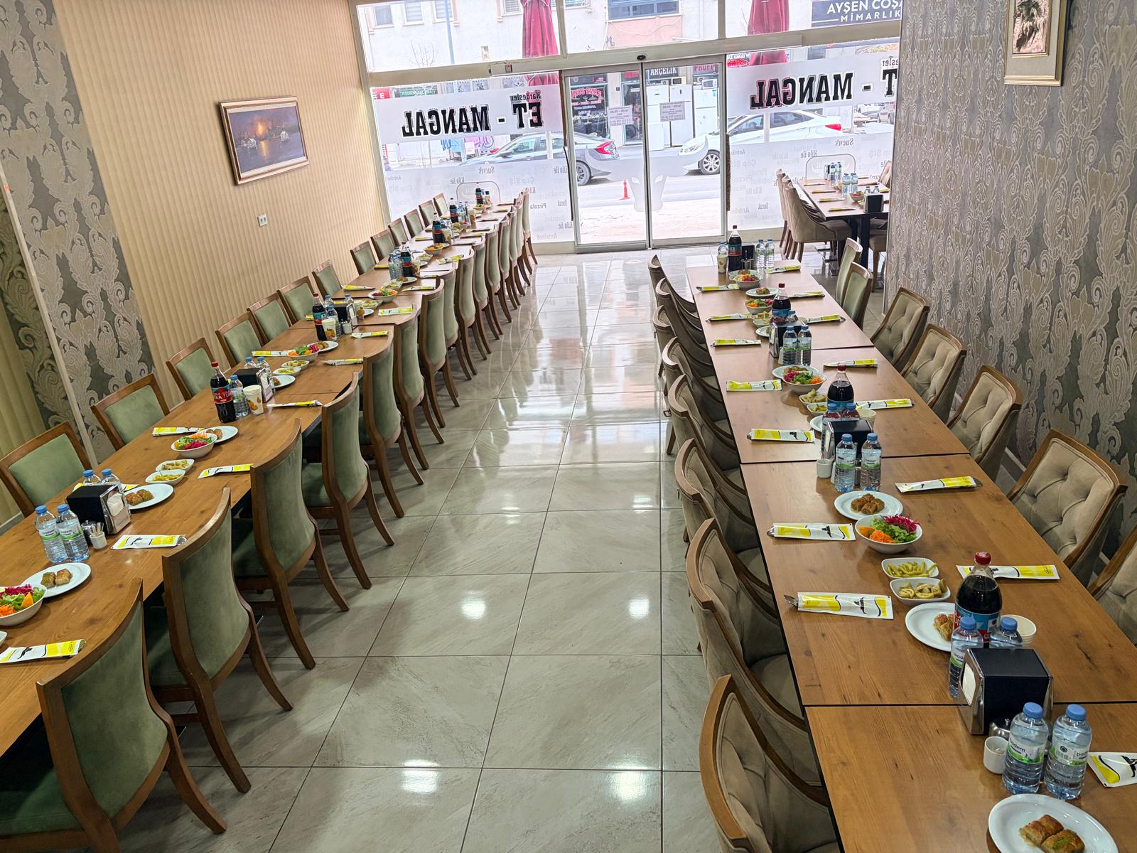 Kardeşler Et Mangal mekanı