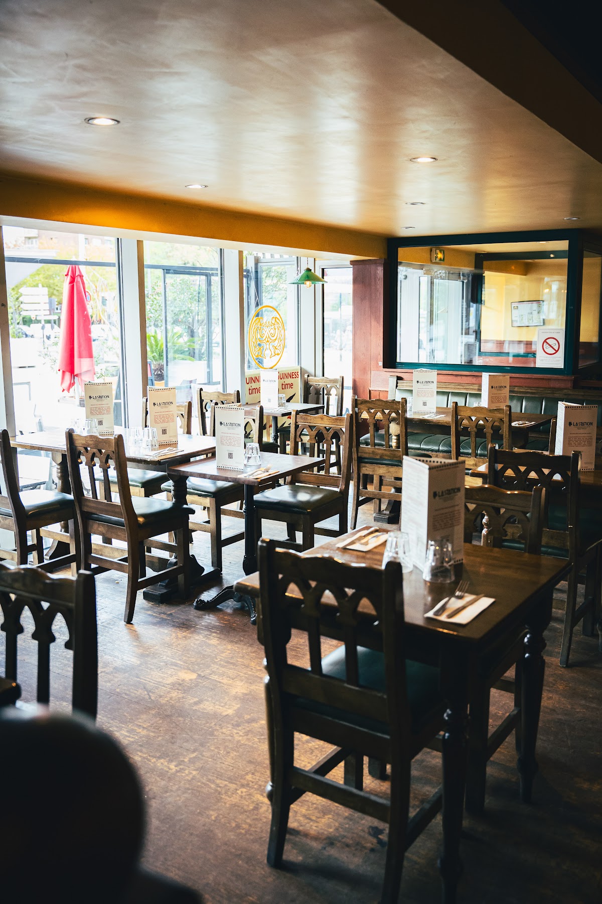 Pub La Station Paris – Restaurant, Bar & Soirées Karaoké, vue extérieure