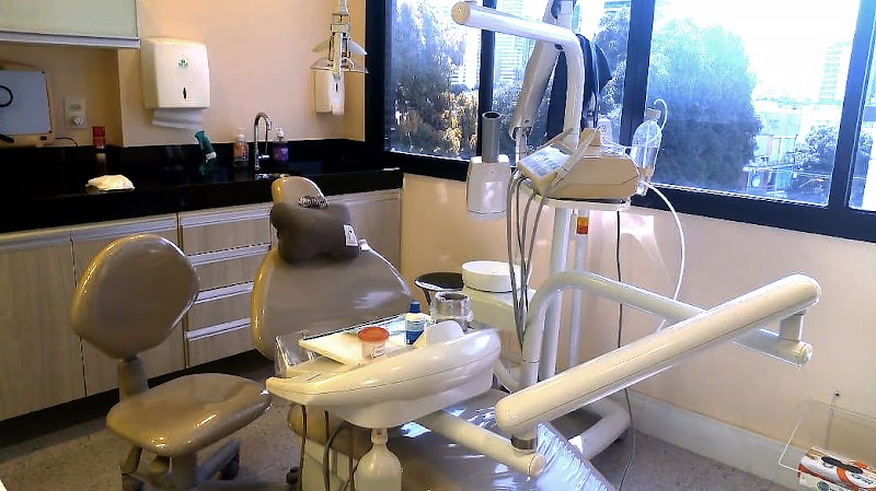 Dra. Cláudia Borges Leal - Endodontia e Ortodontia Especializada. - foto 2