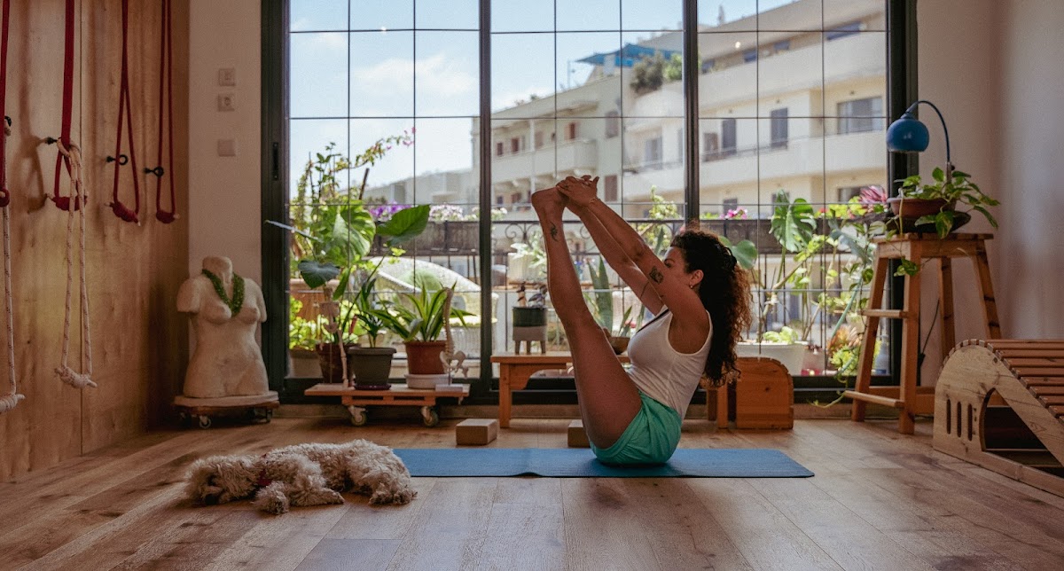 Dipika Iyengar Yoga איינגאר יוגה דיפיקה