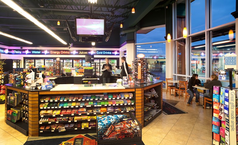 Peninsula Co-op Gas & Convenience Centre - Pat Bay photo 3