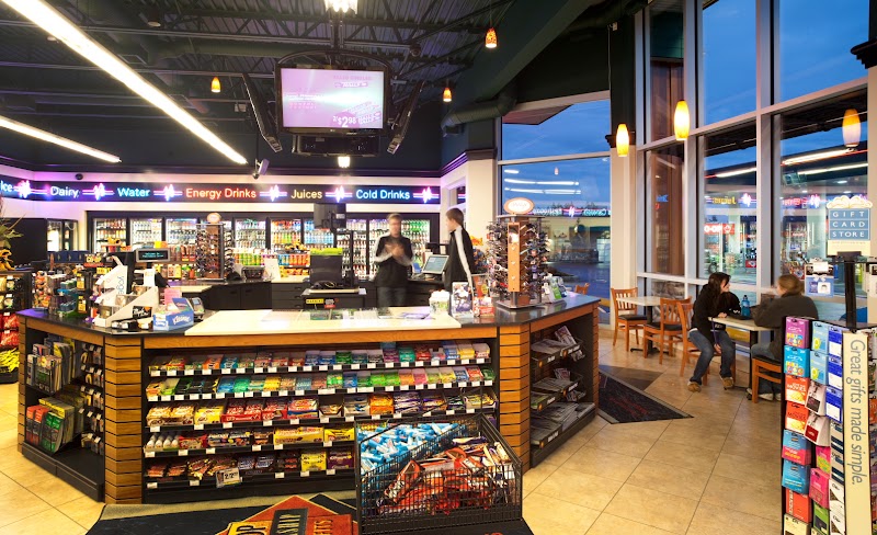 Peninsula Co-op Gas & Convenience Centre - Pat Bay photo 3