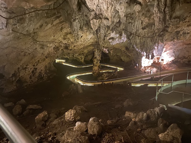 Пещера чудес