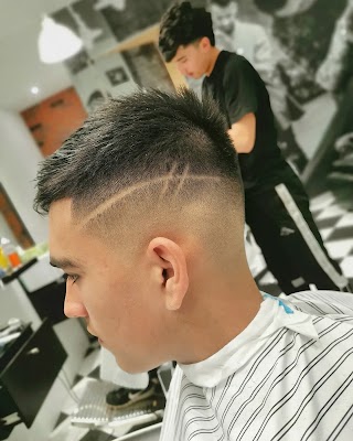 Classic Barber Fountain Gate photo 3