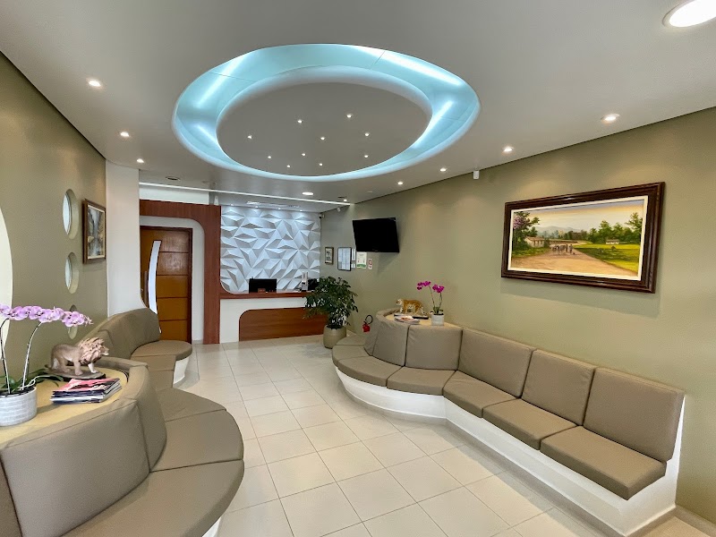 Dr. Felipe Barros - Endodontia Microscópica e Odontologia Restauradora Estética - foto 4