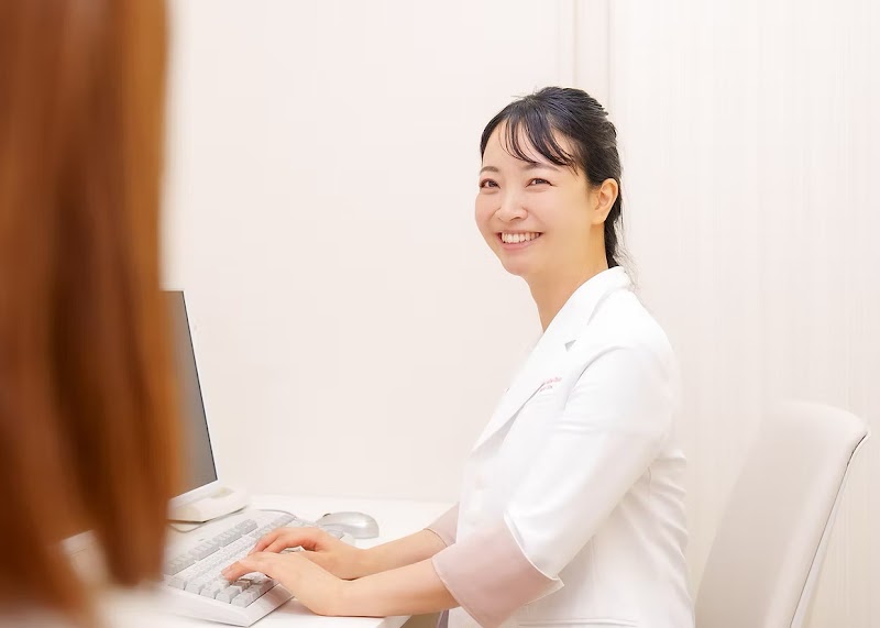 丸山産婦人科医院の外観