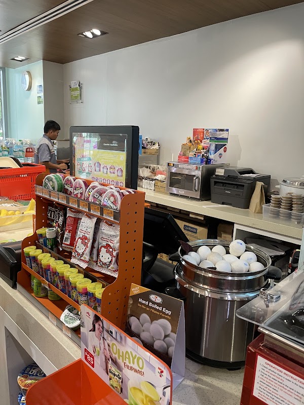 7-Eleven Science Hub