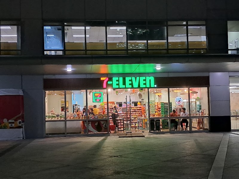 7-Eleven Science Hub
