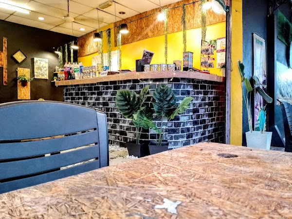 Danis Cafe - Photo 1