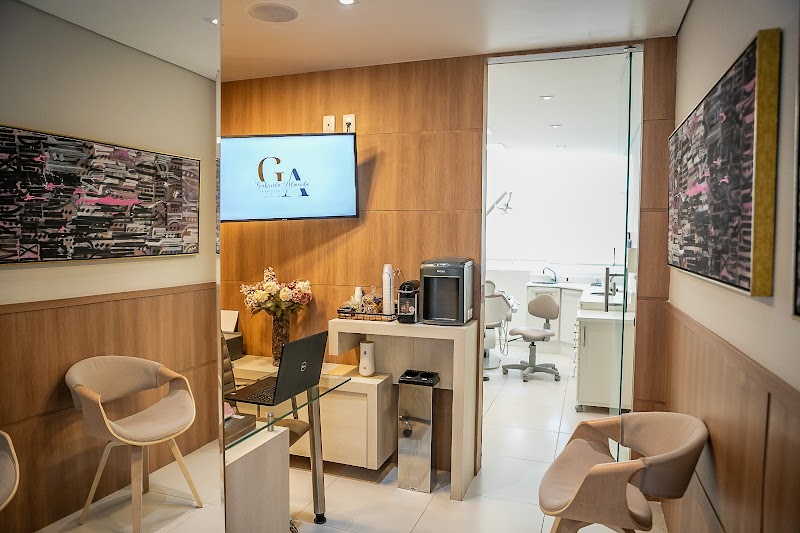 Dra. Gabriela Almeida CONSULTÓRIO ODONTOLÓGICO / HARMONIZAÇÃO FACIAL na Bela Vista - foto 2