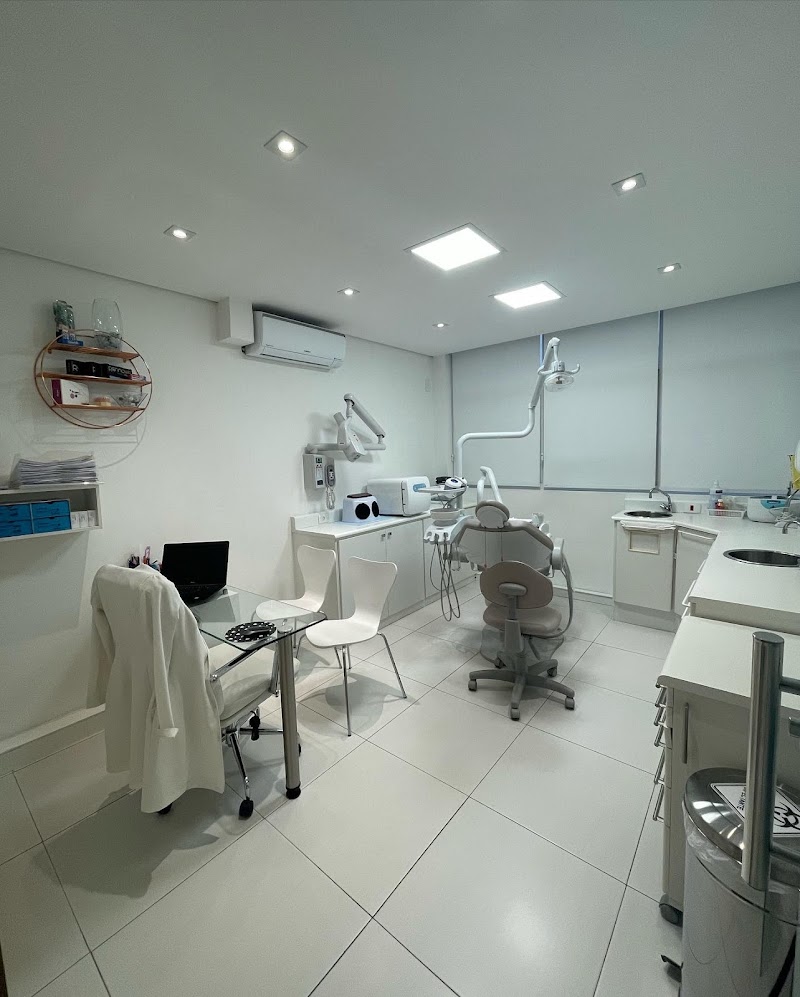Dra. Gabriela Almeida CONSULTÓRIO ODONTOLÓGICO / HARMONIZAÇÃO FACIAL na Bela Vista - foto 3