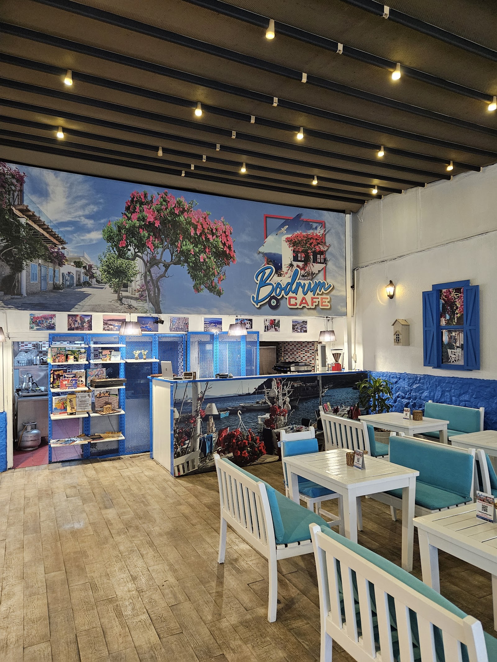 Bodrum Cafe Karaoke mekanı