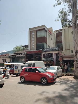 Manat Hospital - Image 3