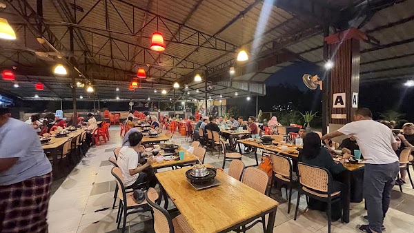 Al-Fateh Steamboat & Grill