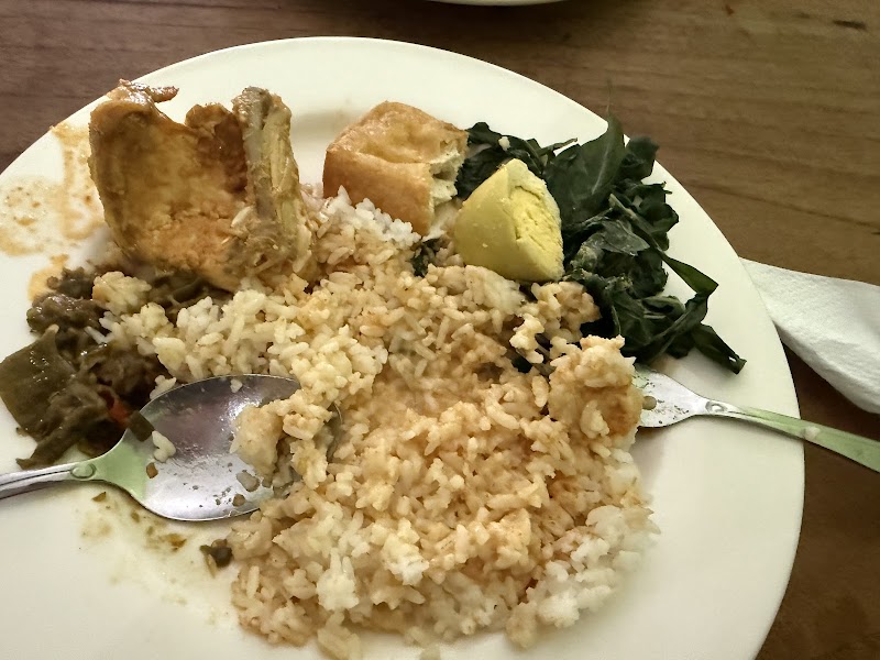 Nasi Padang Muslim Restro N Kelapa Muda photo 1