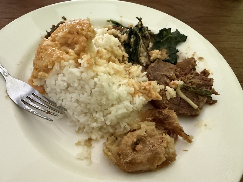 Nasi Padang Muslim Restro N Kelapa Muda photo 6