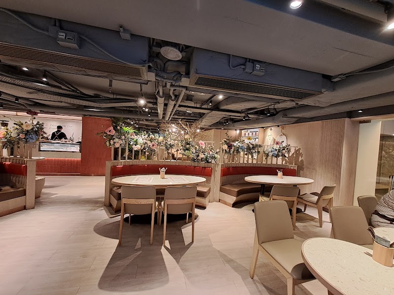 PHI Coffee & Pancake (Central)