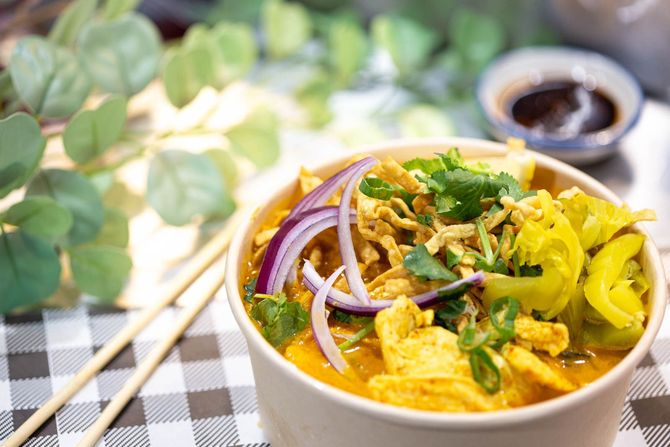 La Ros Dee - Spanish & Thai photo 6