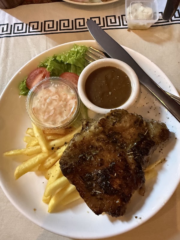 Combi By Pupu Cafe - Photo 1