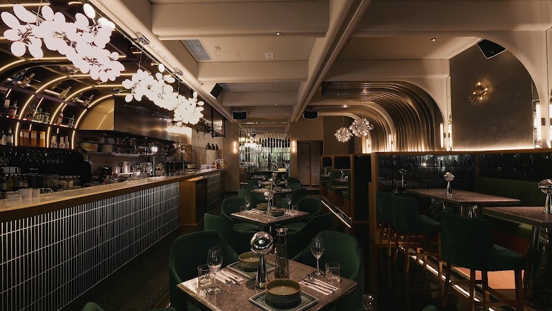 LUMOS Restaurant and Bar