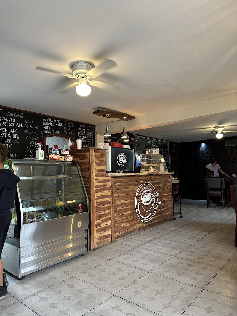 Cielo Rojo Coffee & Bakery photo 3