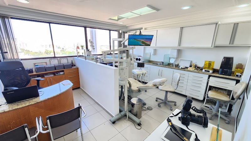Implante Dentário | Clínica Dental Design | Dentista em João Pessoa | Clínica Odontológica | Tratamento de Canal - foto 2