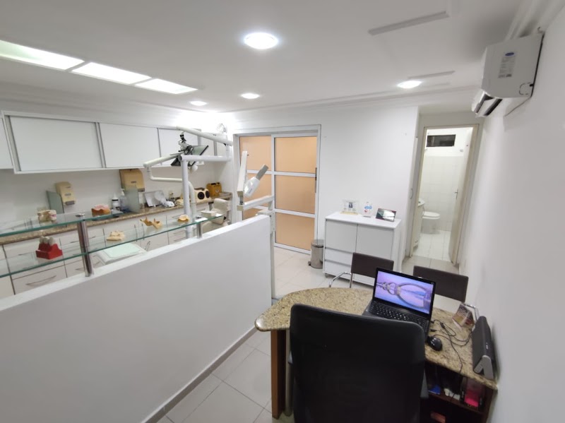 Implante Dentário | Clínica Dental Design | Dentista em João Pessoa | Clínica Odontológica | Tratamento de Canal - foto 4