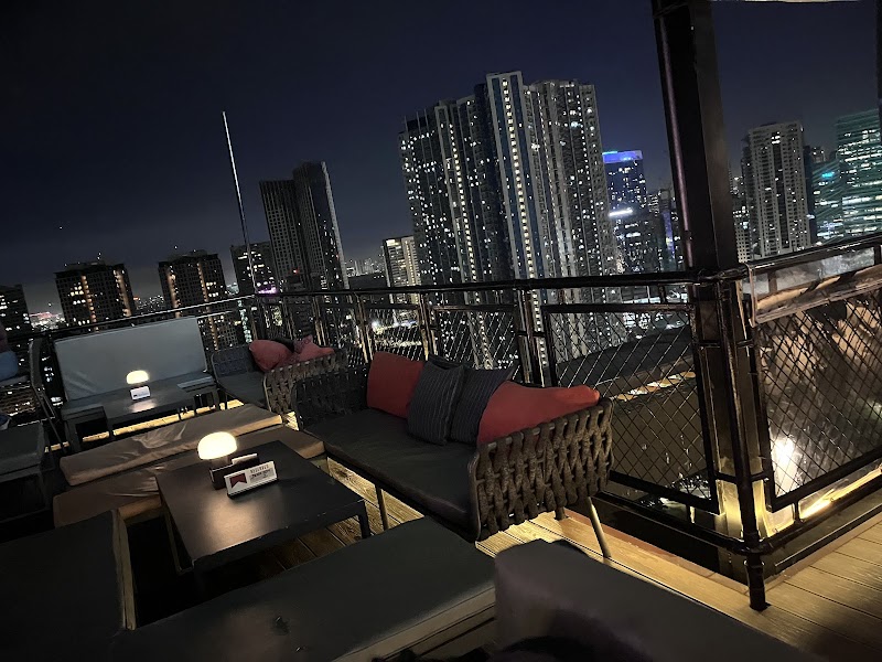 O2 Rooftop Bar
