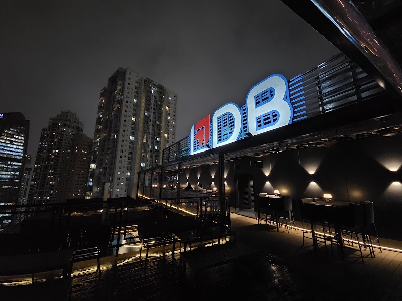 O2 Rooftop Bar