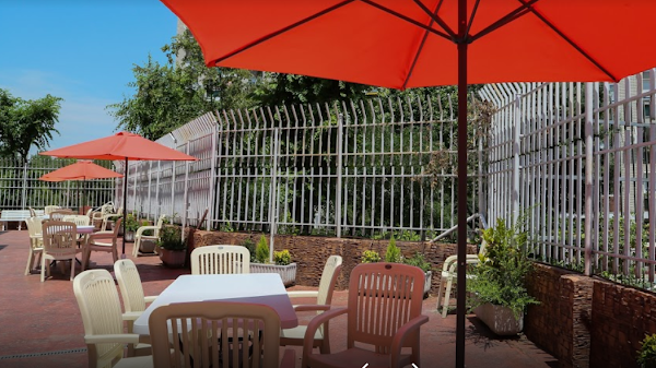 Residencia Residencia Geriatel Aluche — C. de Ocaña, 193, Latina, 28047 Madrid, España