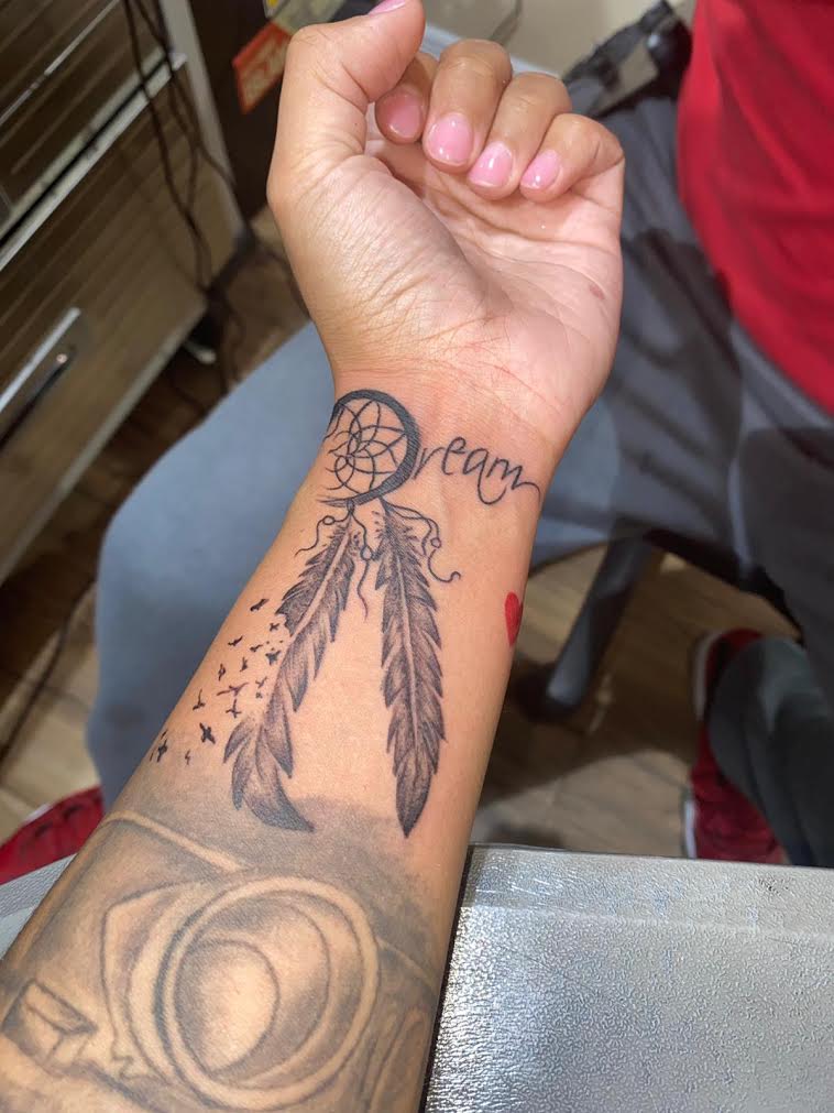 Hollywood Tattoos — tattoo studio near Newark
