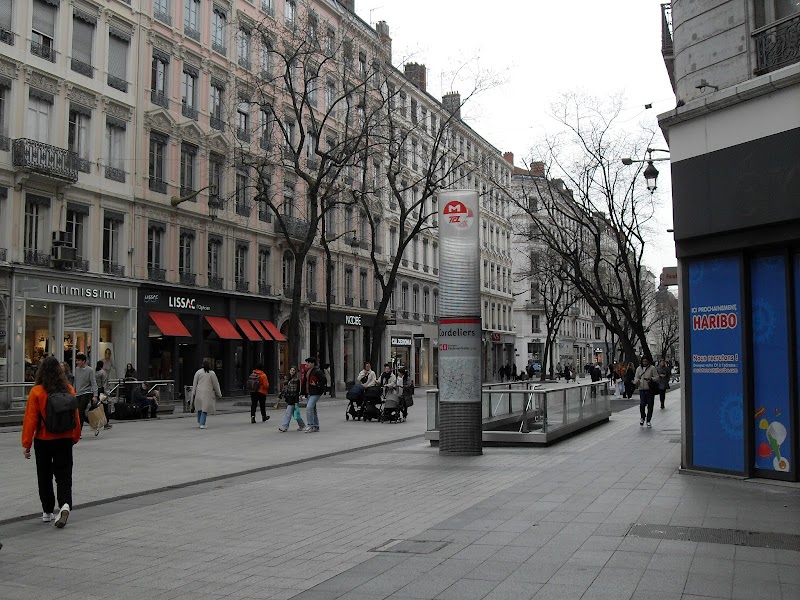 Sophrologue Lyon 2 Cordeliers, ado, adulte (stress, confiance en soi, troubles du sommeil) Rosine FEISTL