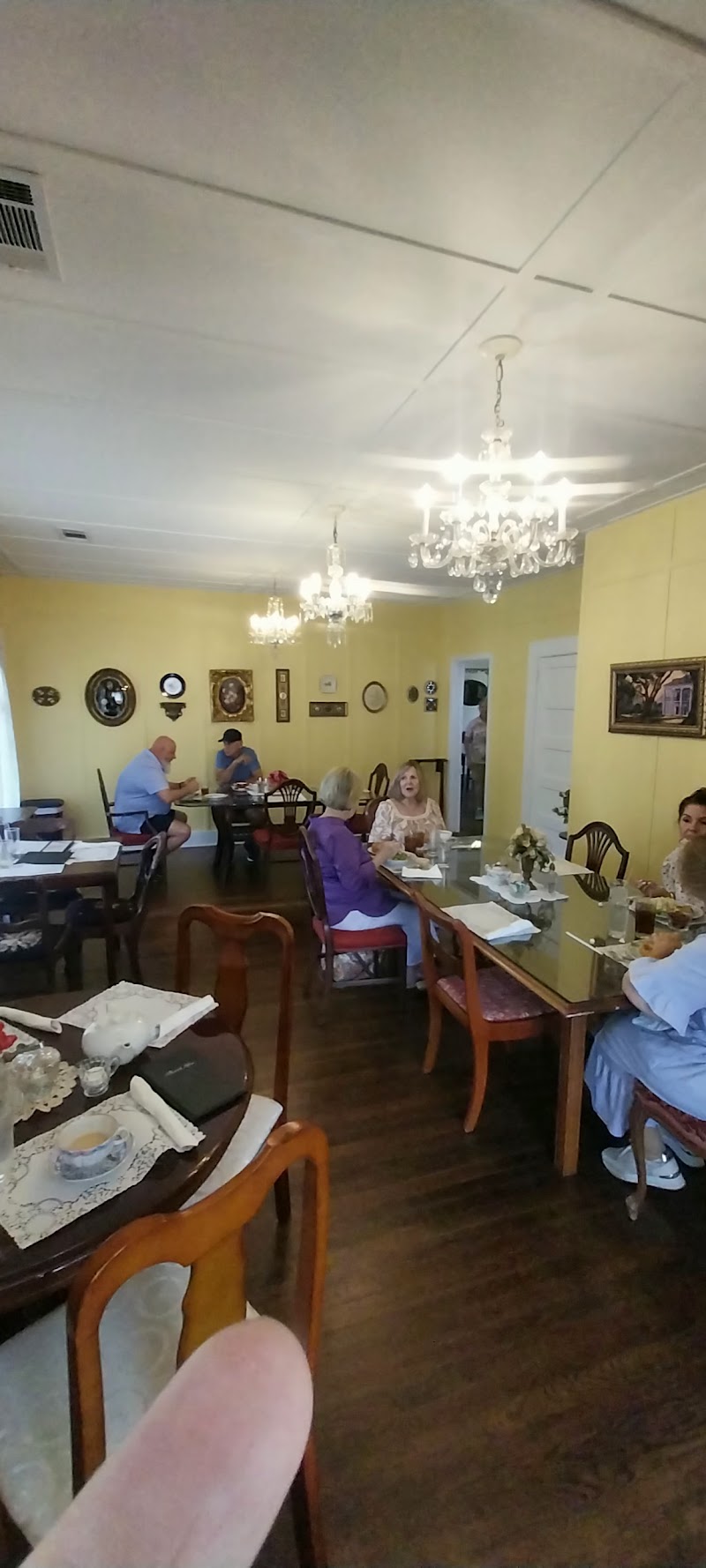 Fleur de Lis Tea & Events photo 2