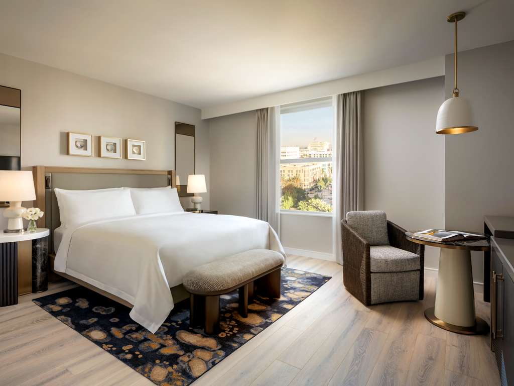 Fairmont Breakers Long Beach: Google Places image 2